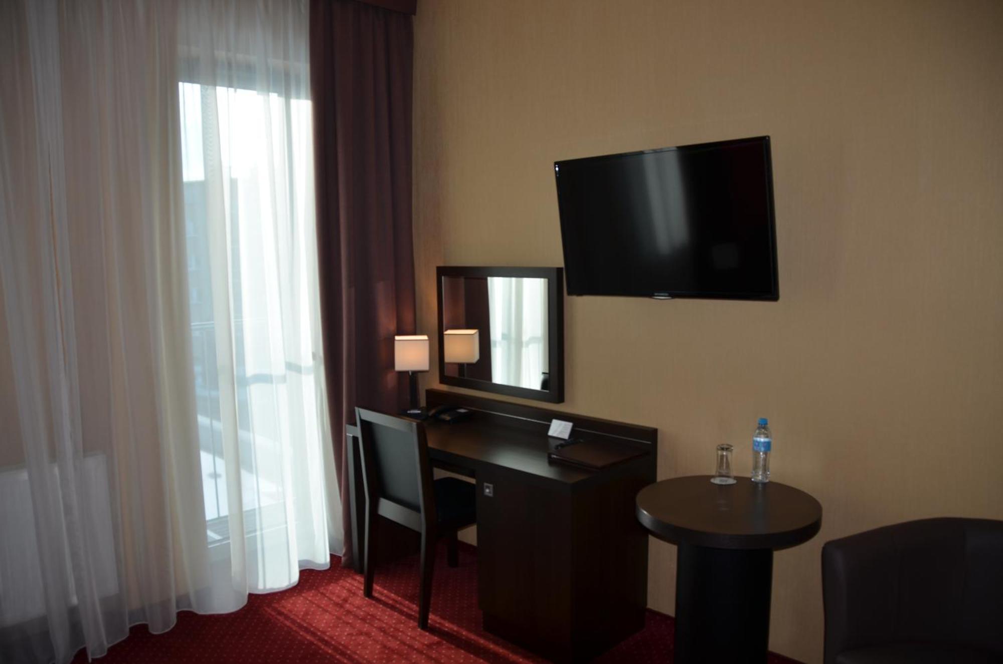 Hotel Pik Mikolow Habitación foto